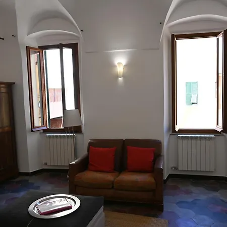 House Overseas Nyaraló Riva Ligure