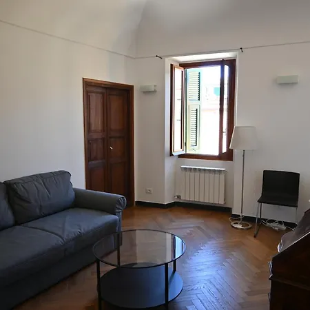 House Overseas Riva Ligure