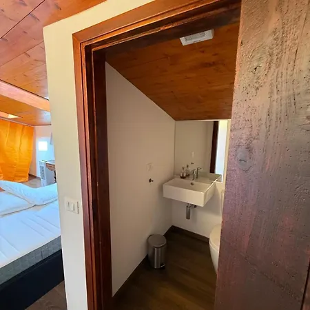 Nyaraló House Overseas *